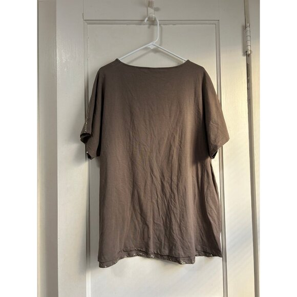 NWT!! Women’s DG2 T-shirt. - Picture 2 of 3